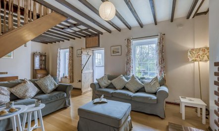 3 Bed in Stackpole 1