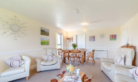 3 Bed in Haverfordwest 8