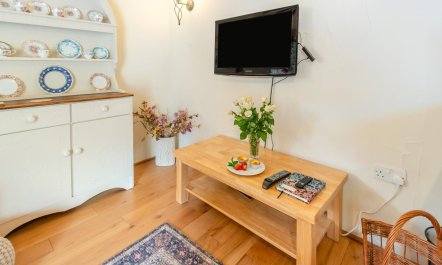 1 Bed in West Chiltington 6