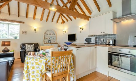 1 Bed in West Chiltington 9