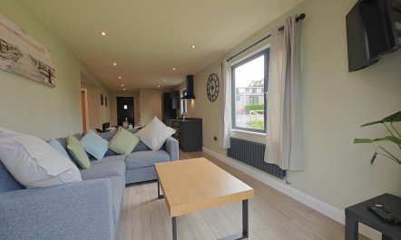 2 Bed in Tyn-y-Groes 6