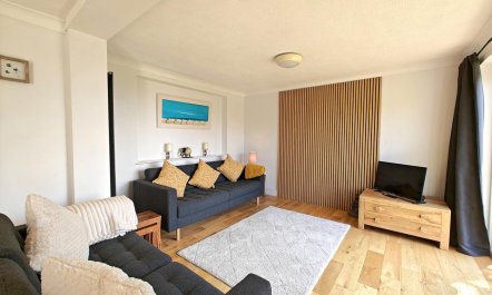 3 Bed in Morcombelake 2