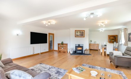 3 Bed in Godshill 2
