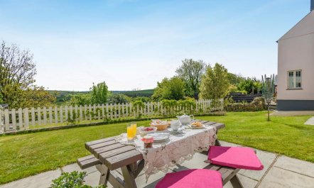 2 Bed in Dwrbach