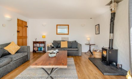 2 Bed in Dwrbach 6