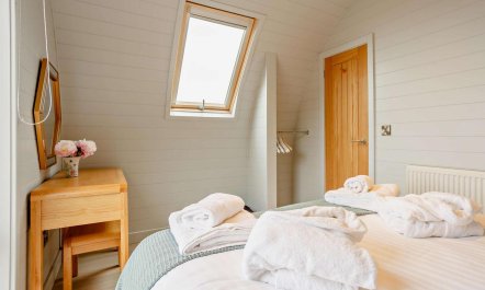 2 Bed in Tain 9
