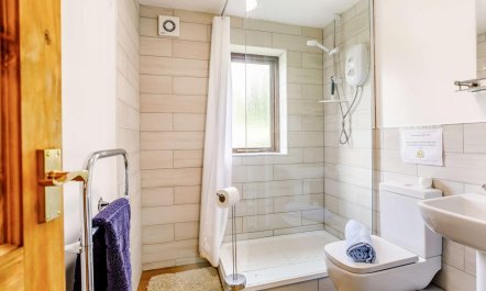3 Bed in Todmorden 9
