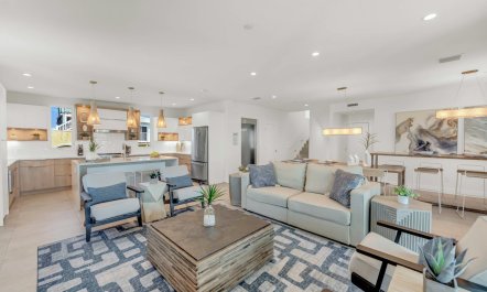 Serene Seaside Villa 5