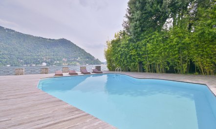 Elegant Lake Manor 1