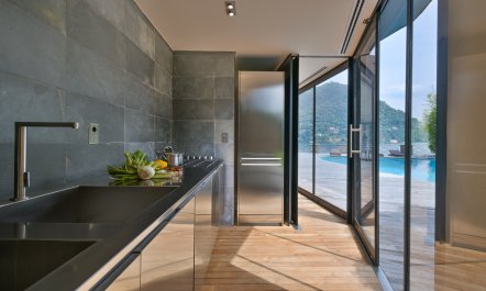 Elegant Lake Manor 8