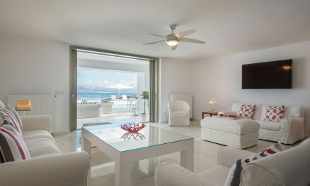 Coastal Villa Gaze 9
