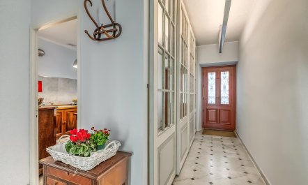Coastal French Gem 6