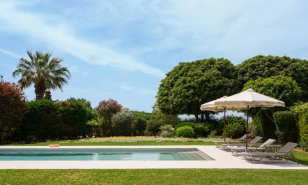 Coastal Villa Breeze
