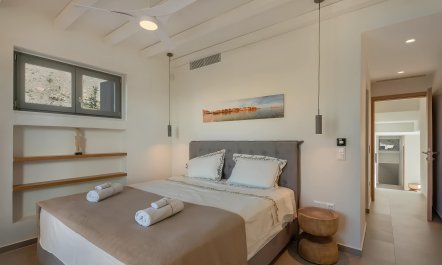 Paros Glory 9