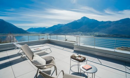 Lakeside Azure 4