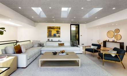 Stylish Peaktop Haven 6