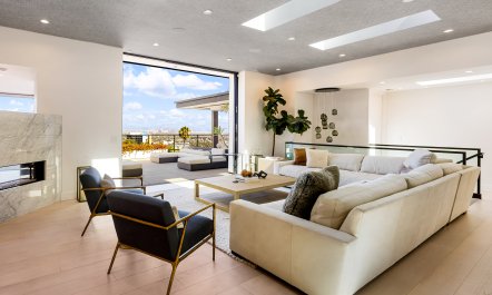 Stylish Peaktop Haven 8