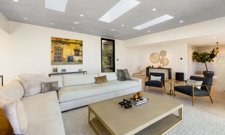 Stylish Peaktop Haven 7