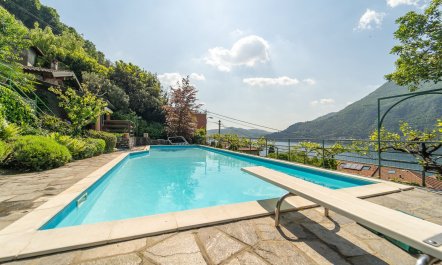 Como Crescent
