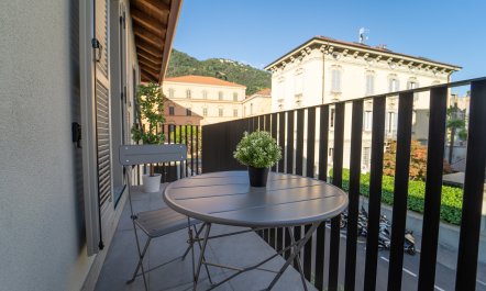 Charming Como 6