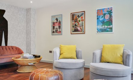Charming London 4