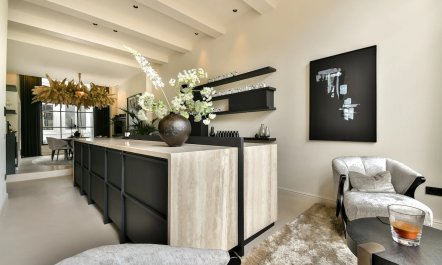 Charm Along Canals 9