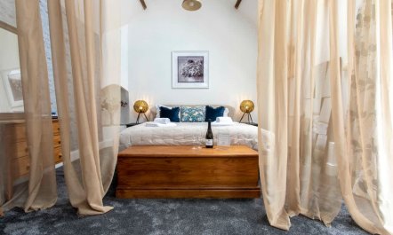 The Somerset Nest 7