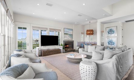 Elegant Seaside 1