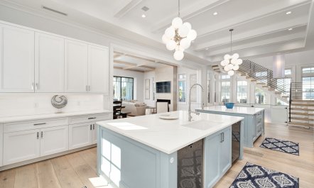 Shore & Sands 9