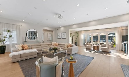 Cresent Palms 7