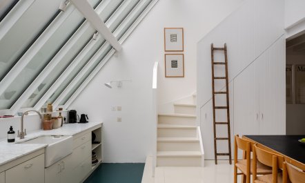 Artistic Mews 5