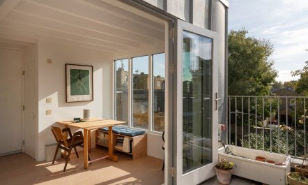Artistic Mews 7