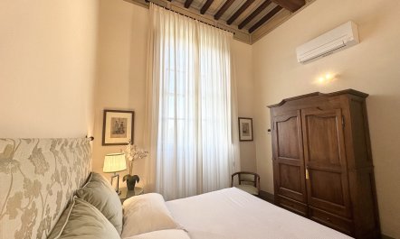 Rosy Tuscan View 8