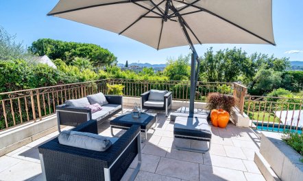 Shoreline Canopy Abode 5