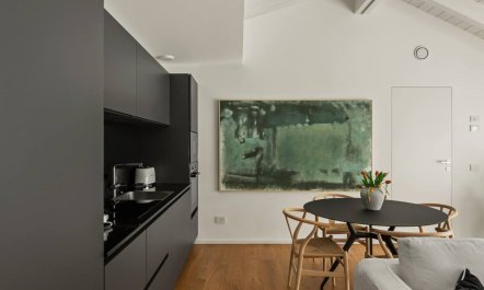 Como Seclusion 1