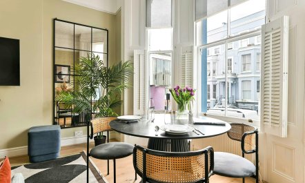 Cheerful Terrace House 4