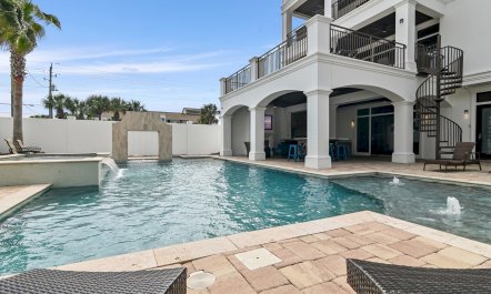 Aqua Shore Living