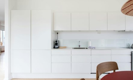 Canalside Comfort 8