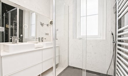 Elegant Harbour Escape 6