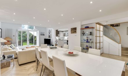The Hampstead Heights 9