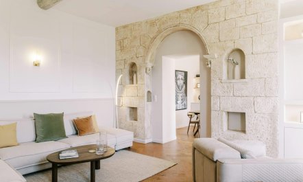 The Proven&ccedil;al Charm