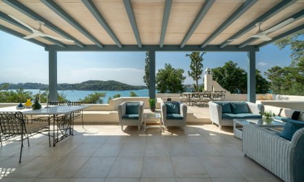 Mediterranean Edge 4