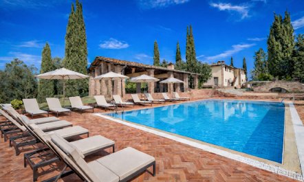Tuscan Stone Corner