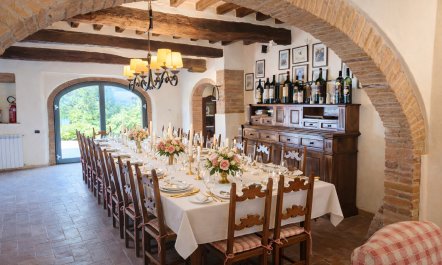 Tuscan Stone Corner 8