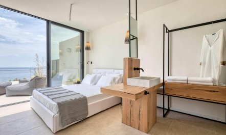 Azure Cove Stay 4