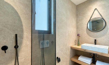 Azure Cove Stay 8