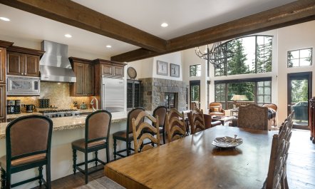 Rocky Cascade Estate 4