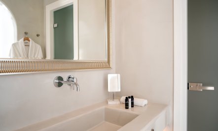 Santorini Sun 8