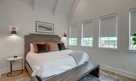 Waterside Getaway 6