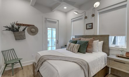 Waterside Getaway 9
